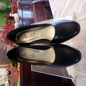 Hush puppy softvstyle pumps